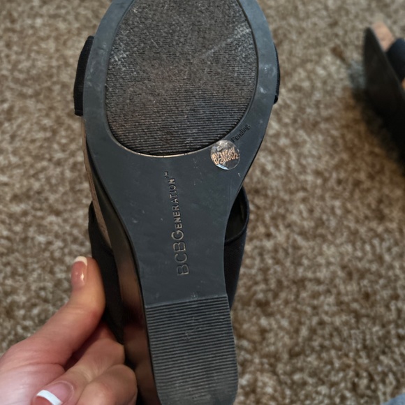 BCBG pumps - Picture 3 of 5